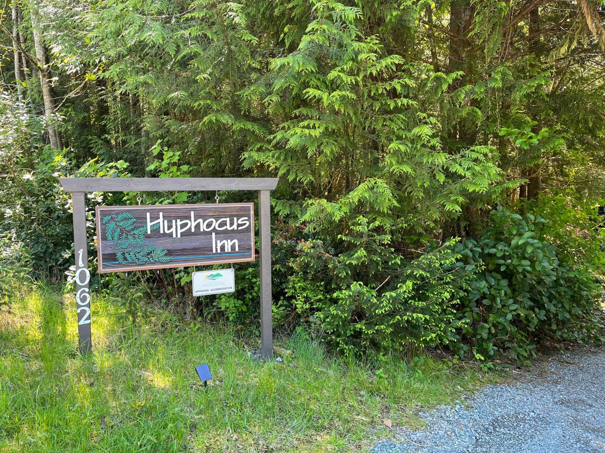 Hyphocus Inn Ucluelet Exterior photo
