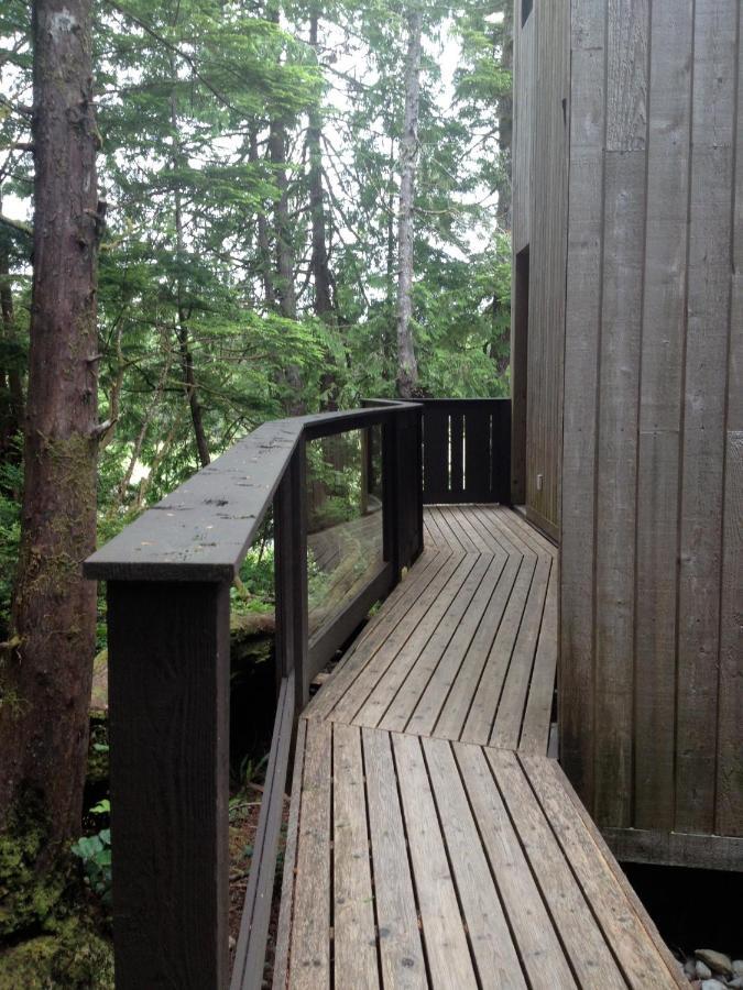 Hyphocus Inn Ucluelet Exterior photo